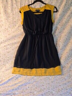 Enfocus Studio Black & Yellow Cap Sleeve Dress Size 6 petite